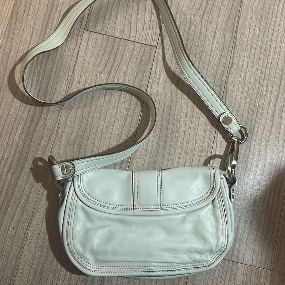 Genuine leather B Makowsky crossbody bag - Picture 5 of 5